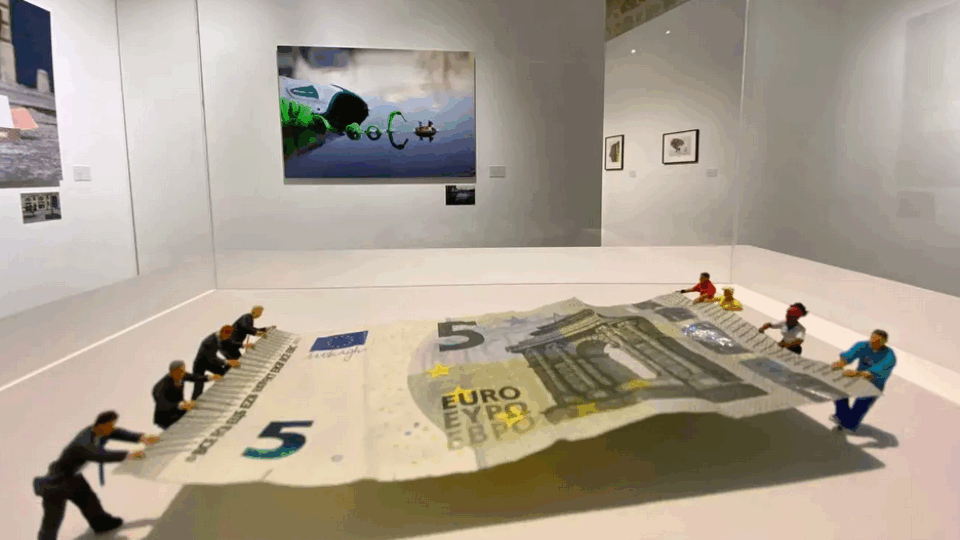 small-is-beautiful-new-york-miniature-art-exhibition